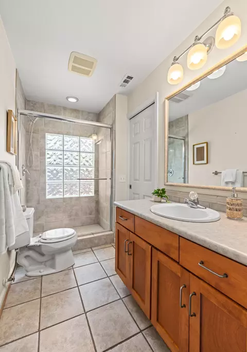 Bath - 654 Edgewood Dr, Goleta, CA 93117 photo 3 of 3