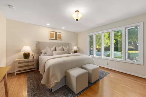Bedroom - 654 Edgewood Dr, Goleta, CA 93117 photo 1 of 5