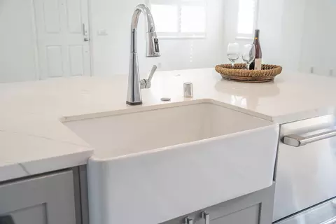 Kitchen - 714 Nile River Dr, Oxnard, CA 93036 photo 4 of 8