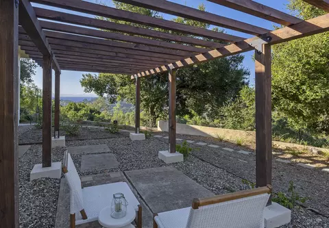 Exterior - 195 E Mountain Dr, Montecito, CA 93108 photo 6 of 7