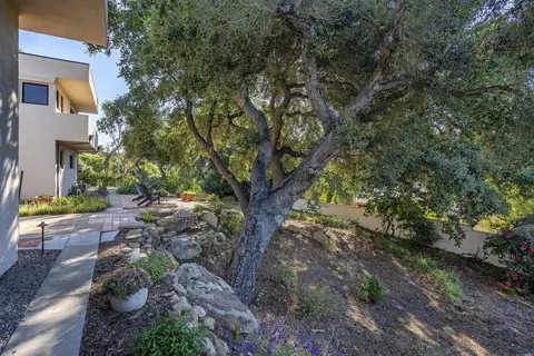 Exterior - 195 E Mountain Dr, Montecito, CA 93108 photo 5 of 7