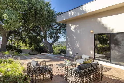 Exterior - 195 E Mountain Dr, Montecito, CA 93108 photo 3 of 7