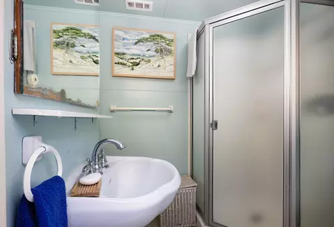 Bath - 1623 Posilipo Ln, Montecito, CA 93108 photo 1 of 2
