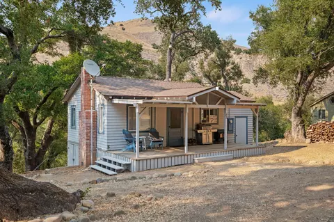 82 La Mesa Ln, Santa Barbara, CA 93105