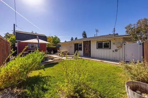 Exterior - 351 Sunset Ave, Oak View, CA 93022 photo 12 of 15