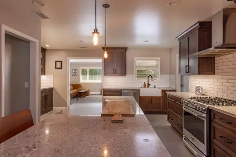 Kitchen - 351 Sunset Ave, Oak View, CA 93022 photo 4 of 8
