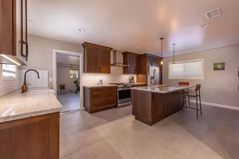 Kitchen - 351 Sunset Ave, Oak View, CA 93022 photo 2 of 8