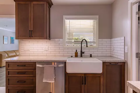 Kitchen - 351 Sunset Ave, Oak View, CA 93022 photo 7 of 8