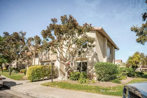 1035 Palmetto Way #J, Carpinteria, CA 93013