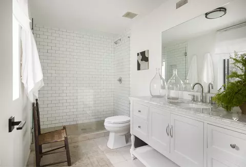 Bath - 1863 San Leandro Ln, Montecito, CA 93108 photo 3 of 3