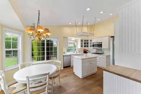 Kitchen - 6861 Aviano Dr, Camarillo, CA 93012 photo 2 of 7