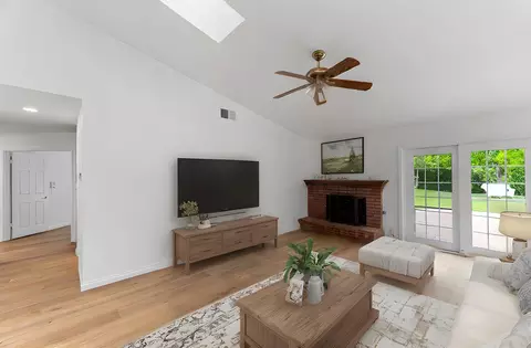 Living - 6861 Aviano Dr, Camarillo, CA 93012 photo 8 of 12