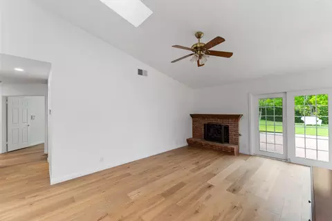 Living - 6861 Aviano Dr, Camarillo, CA 93012 photo 11 of 12