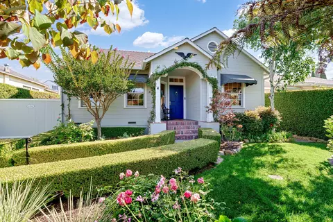 2228 Chapala St, Santa Barbara, CA 93105