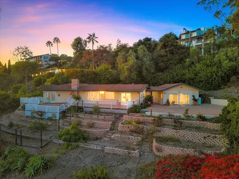101 Las Alturas Rd, Santa Barbara, CA 93103