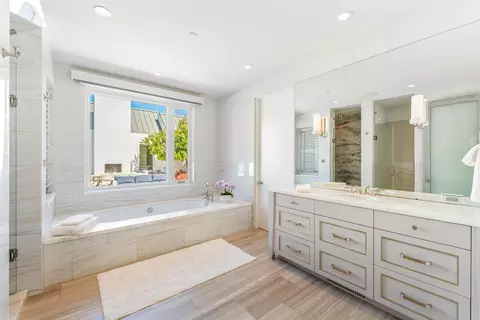 Bath - 1850 Jelinda Dr, Montecito, CA 93108 photo 1 of 4