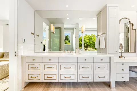 Bath - 1850 Jelinda Dr, Montecito, CA 93108 photo 2 of 4