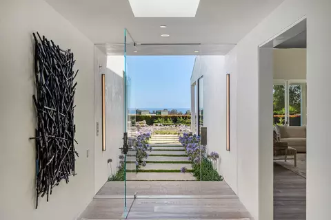 Entry Way - 1850 Jelinda Dr, Montecito, CA 93108 photo 1 of 4