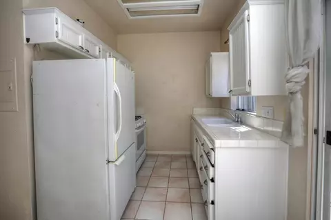 Kitchen - 231 Mathilda Dr, Goleta, CA 93117 photo 2 of 2