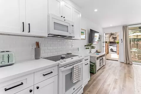 Kitchen - 4902 Sandyland Rd #134, Carpinteria, CA 93013 photo 1 of 3