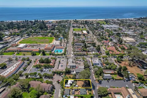 1090 Vallecito Rd, Carpinteria, CA 93013