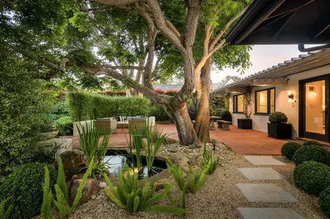 135 Pomar Ln, Santa Barbara, CA 93108