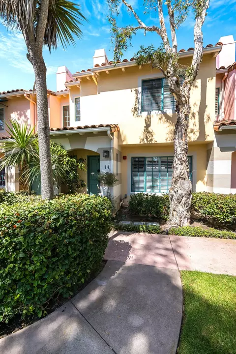 4297 Carpinteria Ave #14, Carpinteria, CA 93013