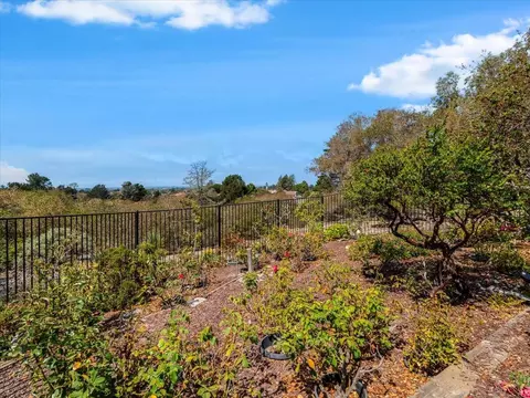 Exterior - 579 St Andrews Way, Lompoc, CA 93436 photo 14 of 16