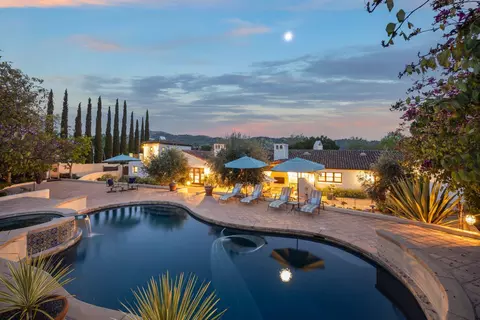 10971 Alto Ct, Oak View, CA 93022