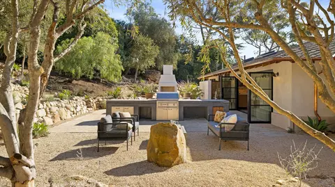 Exterior - 734 El Rancho Rd, Montecito, CA 93108 photo 4 of 9