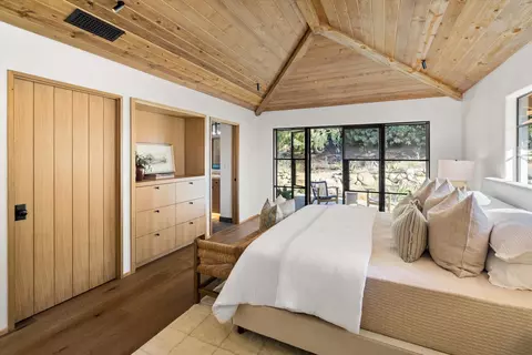 Bedroom - 734 El Rancho Rd, Montecito, CA 93108 photo 4 of 4