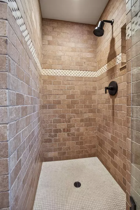 Bath - 1003 N Montgomery St, Ojai, CA 93023 photo 6 of 6