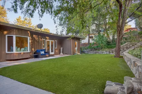 Exterior - 1003 N Montgomery St, Ojai, CA 93023 photo 13 of 17