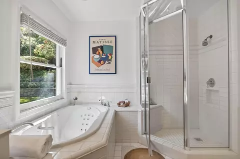 Bath - 1003 N Montgomery St, Ojai, CA 93023 photo 2 of 6