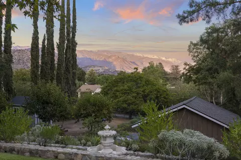 Exterior - 1003 N Montgomery St, Ojai, CA 93023 photo 2 of 17