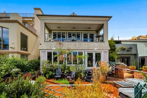 2723 Grand Canal, Los Angeles, CA 90291