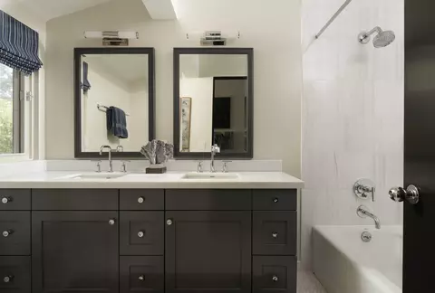 Bath - 1190 Garden Ln, Montecito, CA 93108 photo 2 of 3