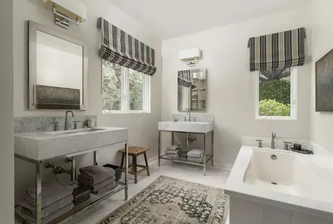 Bath - 1190 Garden Ln, Montecito, CA 93108 photo 1 of 3