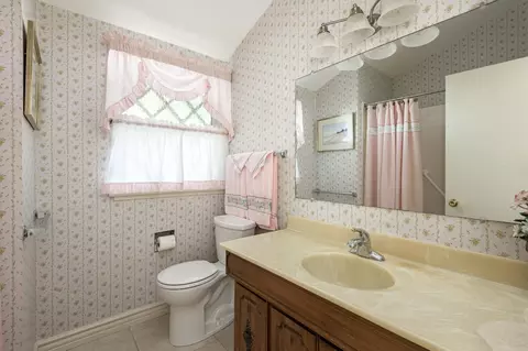 Bath - 258 Iris Ave, Goleta, CA 93117 photo 2 of 2