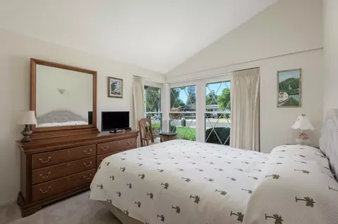 Bedroom - 258 Iris Ave, Goleta, CA 93117 photo 2 of 2