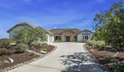 224 Valhalla Dr, Solvang, CA 93463