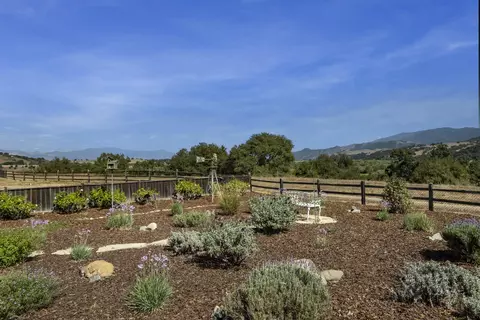 Exterior - 224 Valhalla Dr, Solvang, CA 93463 photo 4 of 5