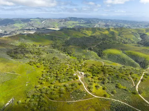 4755 Sweeney Rd, Lompoc, CA 93436