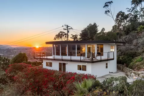 128 Las Alturas Rd, Santa Barbara, CA 93103