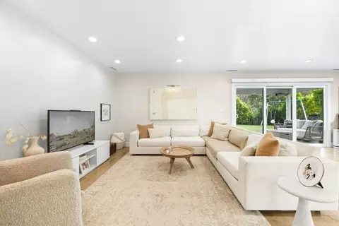 1240 La Brea Ln, Carpinteria, CA 93013 photo 2