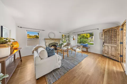 1308 W Valerio St, Santa Barbara, CA 93101