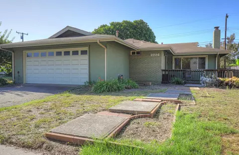 5413 El Carro Ln, Carpinteria, CA 93013