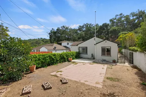 1545 W Valerio St, Santa Barbara, CA 93101