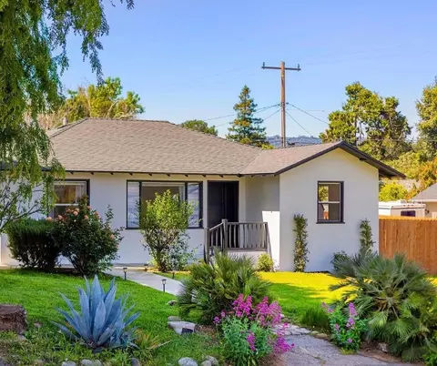 294 Mahoney Ave, Oak View, CA 93022