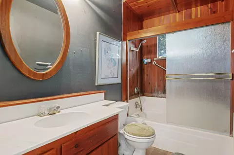 Bath - 4934 Alexander Dr, Oxnard, CA 93033 photo 2 of 2